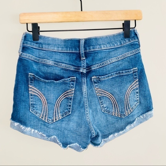 Hollister High Rise Easy Shorts 3R w26 - Picture 3 of 3